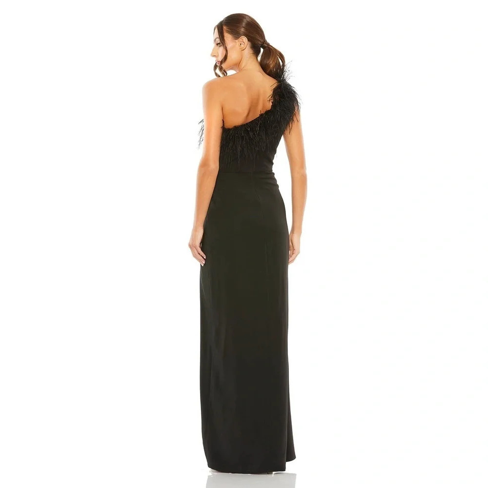 Mac Duggal - ONE SHOULDER FEATHER TRIM BLACK GOWN - size 0- NWT $498 - Picture 2 of 8